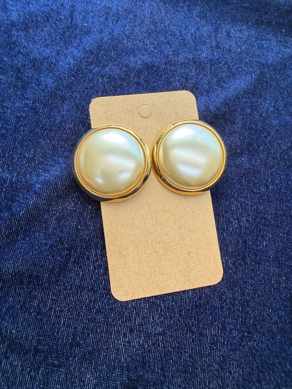 Richelieu Faux Pearl Round Gold Toned Pierced earrings